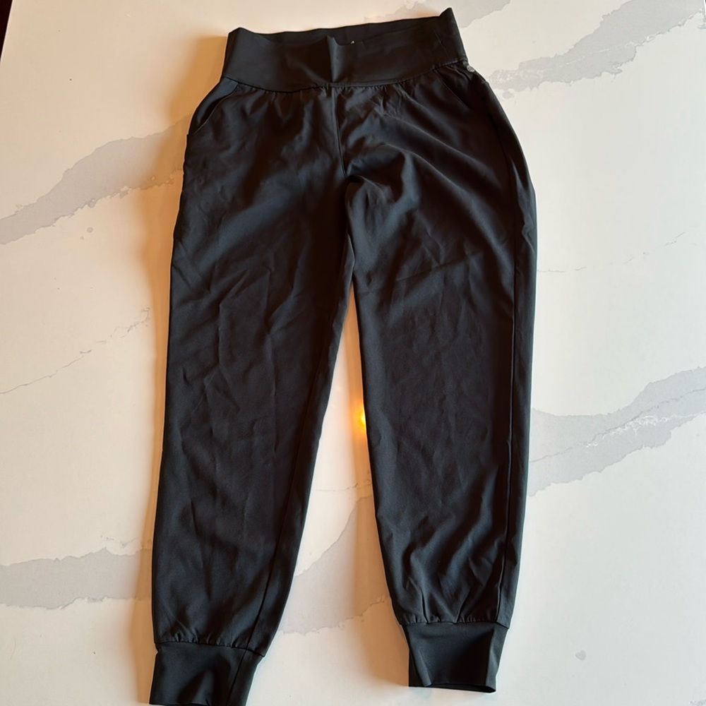 Adidas Women’s Joggers - Medium